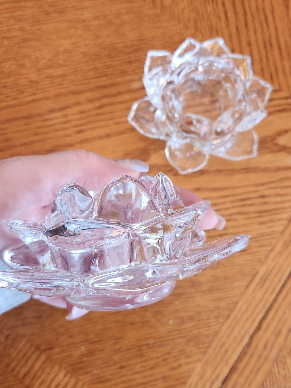 Clear Glass Lotus Tea Light Candle Holder - Elegant Floral Design